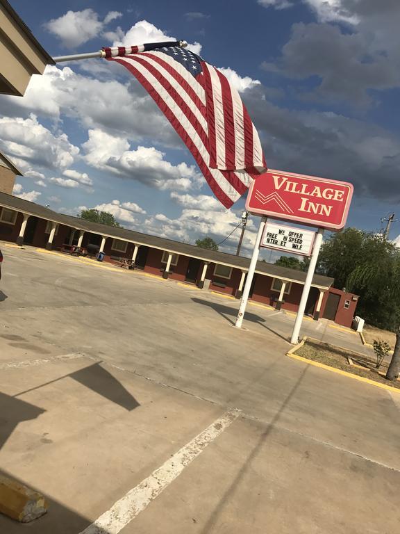 Village Inn Cotulla Exterior foto